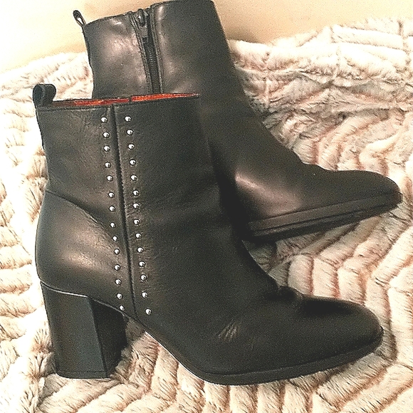 Marroque Sanchez Leather Booties - Picture 2 of 7